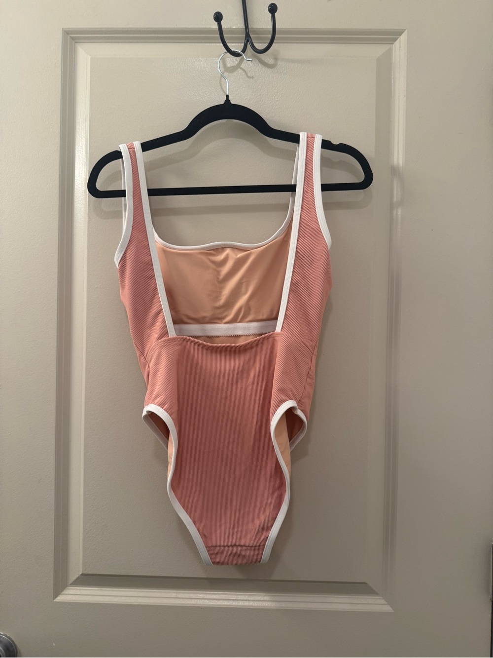 LainSnow Coral Ribbed One-Piece Swimsuit with White Trim - New Without Tags - Picture 3 of 4
